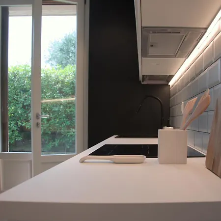 Gardaessence Apartman Peschiera del Garda